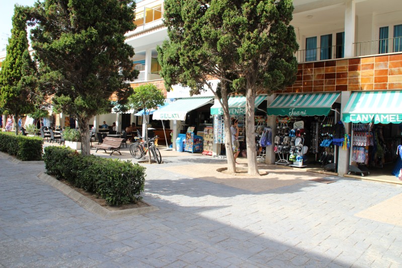 Einkaufsstrasse