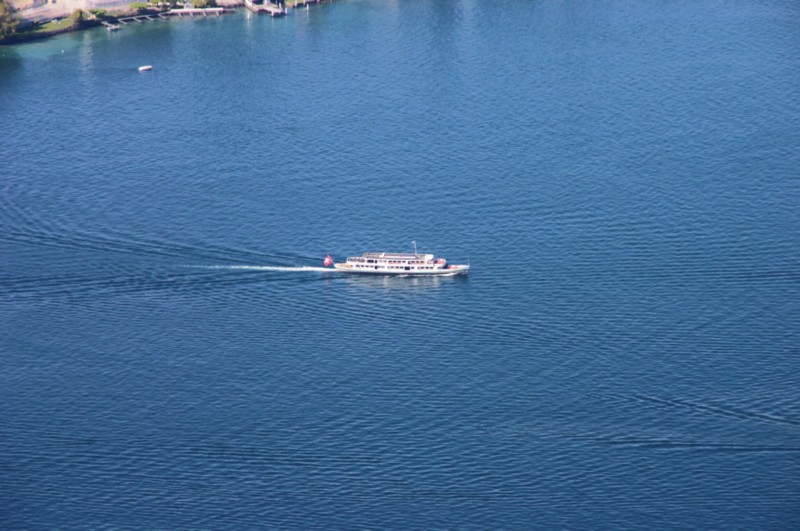 ein Schiff