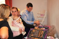 Geschenke werden ausgepackt