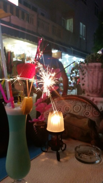 Cocktail mit Dekoration