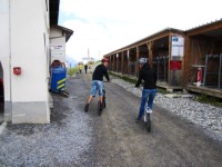und mit dem Trottinet wieder runter