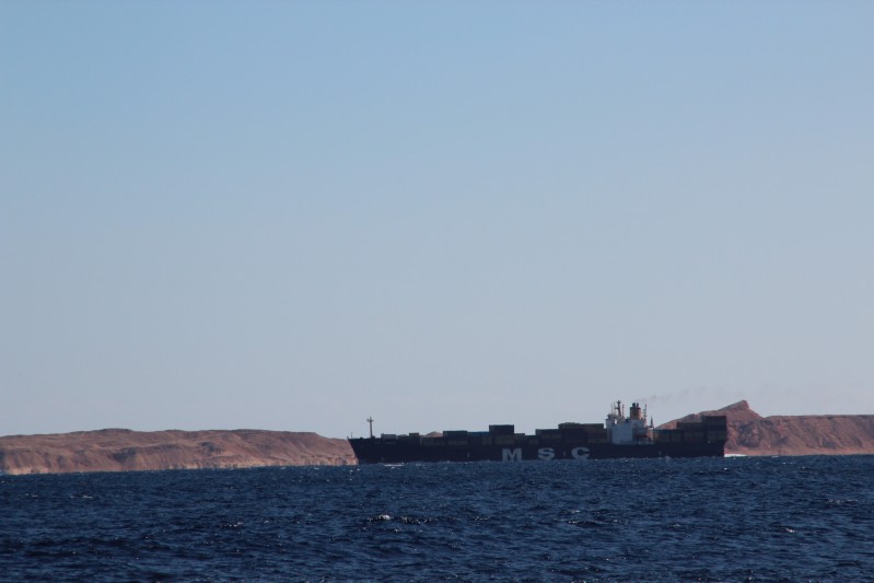 ein Containerschiff