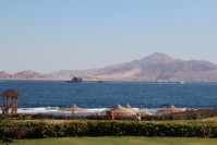 Blick auf das Meer zum Schiffswrack